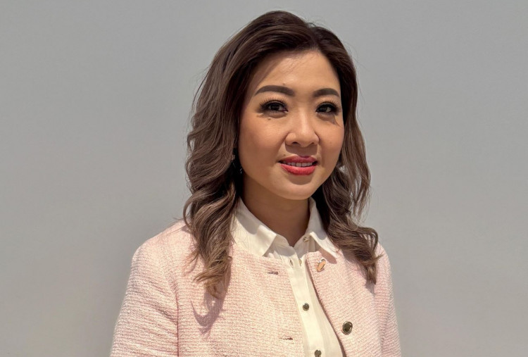 Cheng Yu Pilihan Regional Business Head Enterprise Banking Jawa Timur PT Bank Danamon Indonesia Tbk Elmi Christina: Jin Xin Jie Li