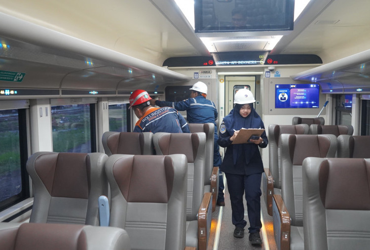 DJKA dan KAI Daop 8 Surabaya Gelar Ramp Check Angkutan Natal 2025 dan Tahun Baru 2026