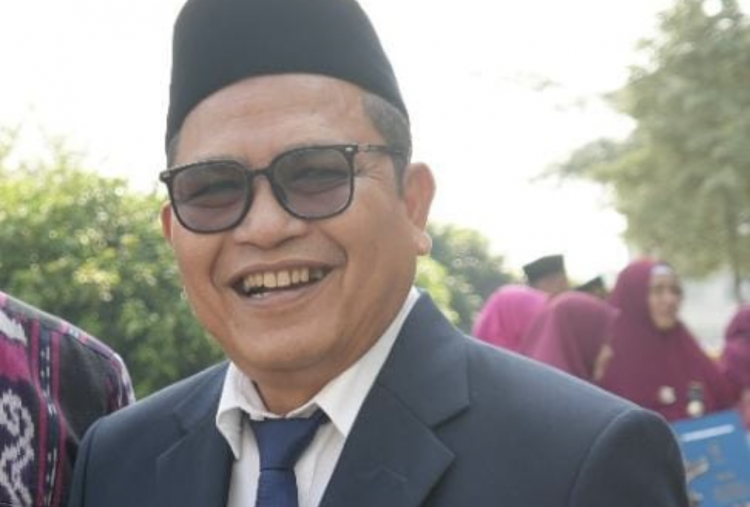 Al-Hujurat di Tengah Industri Ghibah 