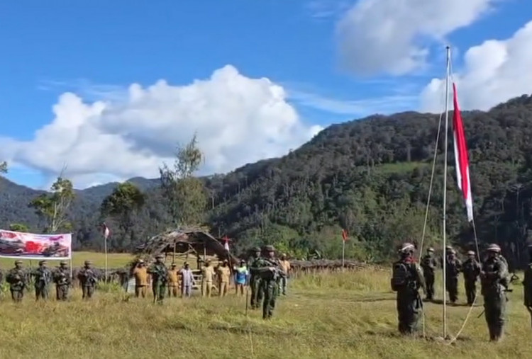 TNI Habema Sita Senjata Jelang HUT RI ke-81 di Kampung Gamaagai Papua, Gelar Upacara di Wilayah Terisolasi