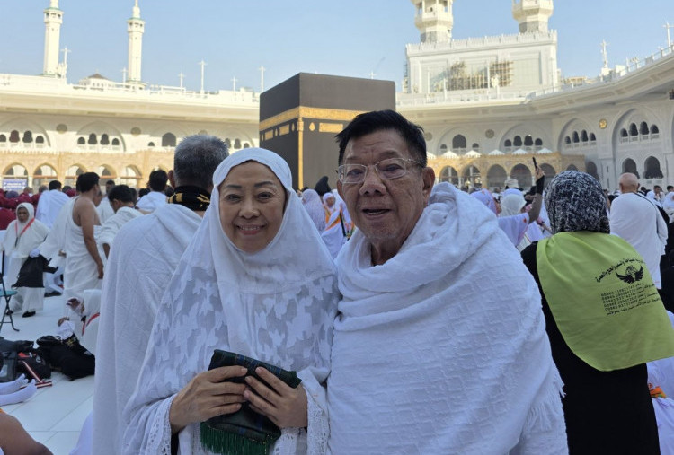 Cheng Yu Pilihan Dewan Pendiri Masjid Cheng Hoo Surabaya Bambang Sujanto: Jin Huai Tan Bai