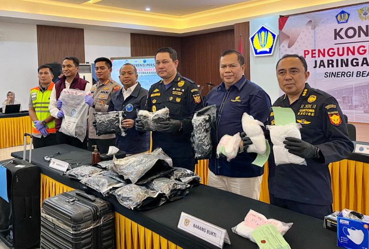 Hashish 3 Kg dari Rusia Terbongkar, Pelaku Ditangkap Usai Mobilnya Masuk Parit