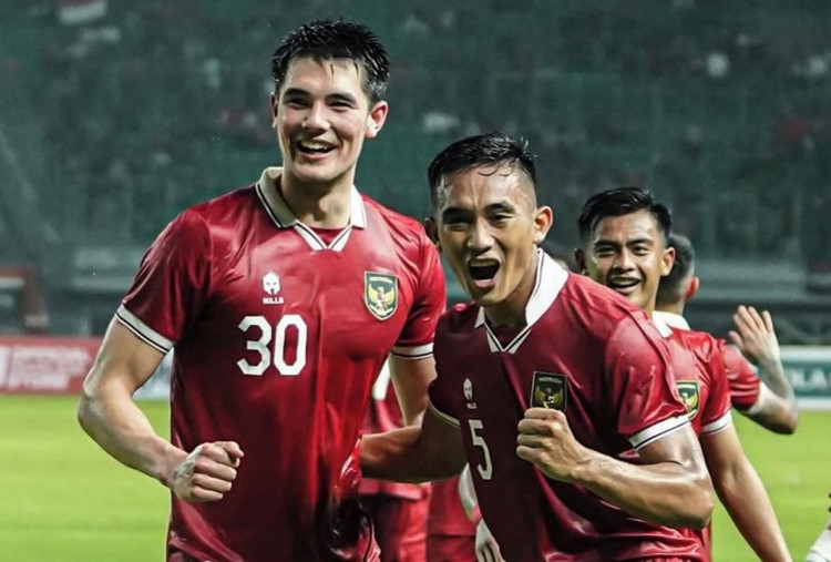 TIBA-TIBA Diproses! Bintang Burnley Ikuti Jejak Pemain Keturunan, Elkan Baggott Unjuk Gigi di Pramusim