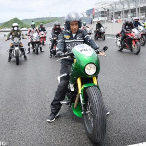 Presiden Jokowi Batal Riding Bareng 20 Pembalap MotoGP di Jakarta
