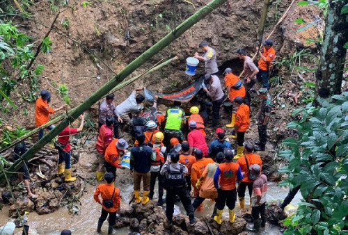 Detik-Detik dan Kronologi Ditemukannya Jenazah Siti Munawaroh, Korban Bus Masuk Jurang di Rajapolah, Tasik