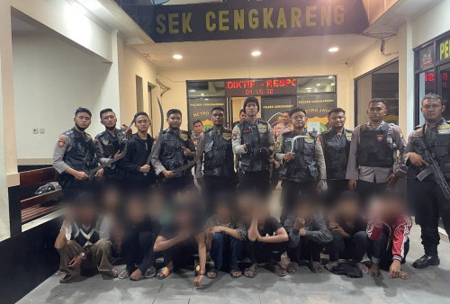 'Sweeping Cari Musuh', 12 Pelajar Bersenjata Tajam Ditangkap Polisi di Cengkareng