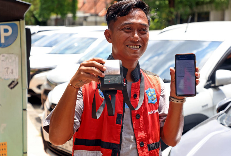 Parkir Digital Surabaya Merambah 76 Titik, Warga Kini Bayar Pakai QRIS