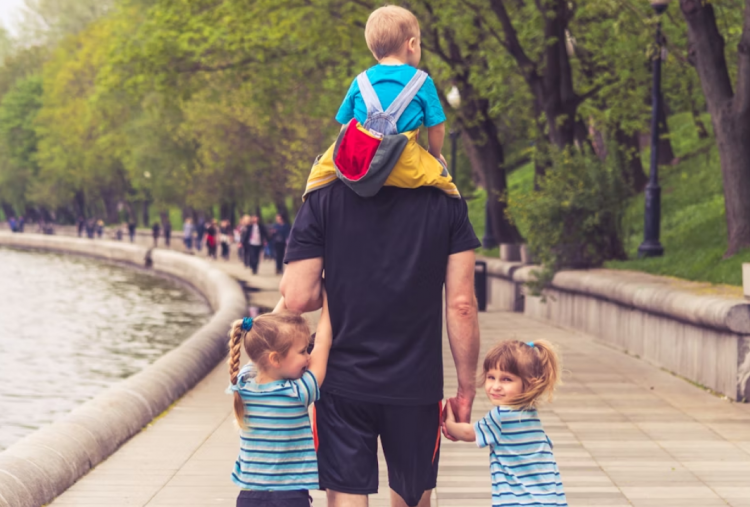 Hari Ayah Nasional 2025: Kenali Perbedaan Fatherless dan Daddy Issues
