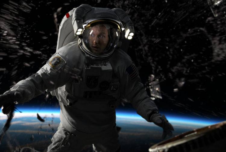 Sinopsis Film Moonfall di Bioskop Trans TV, Misi Menyelamatkan Bumi dari Ancaman Bulan yang Keluar dari Orbit
