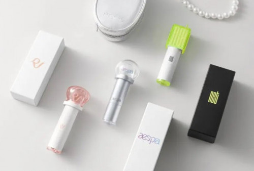 Cute! SM Entertainment Rilis Lip Balm Bentuk Lightstick, Daftar Merch Unik Makin Panjang 