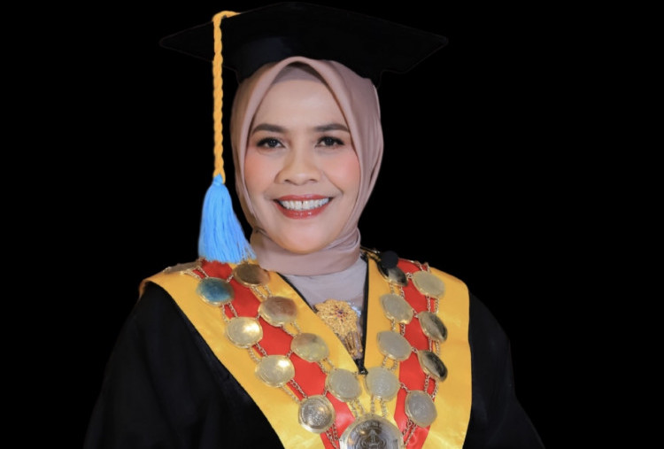 Hari Ibu 2025: Rektor Unitomo Prof Siti Marwiyah, Ingatkan Riset Dosen Seperti Bunda Ngecek PR Anak