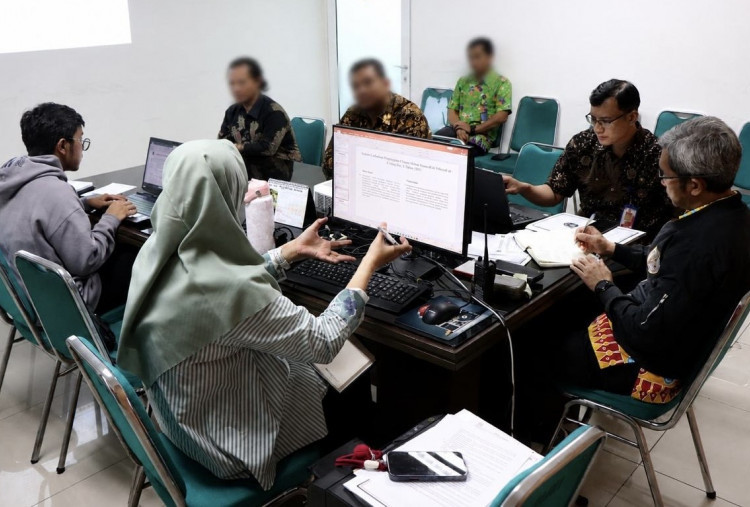 DLH Tindak Tegas Pengelola TPS Liar Nagrak, 4 Perusahaan Disanksi Rp40 Juta