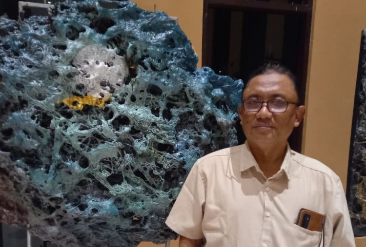  Antoro Gurat Kisahkan Perjalanan Spiritual Mendekat kepada Tuhan di Pameran Seni Tasawuf