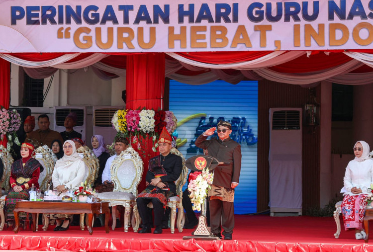 Mendikdasmen Naikkan 150 Ribu Kuota Beasiswa Guru dan Tunjungan Honorer di 2026!