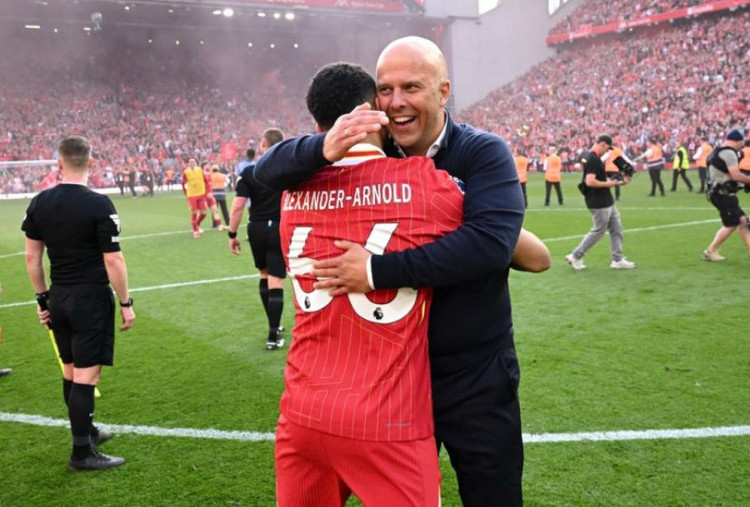 Arne Slot Janjikan Sambutan hangat untuk Trent Alexander-Arnold di Anfield