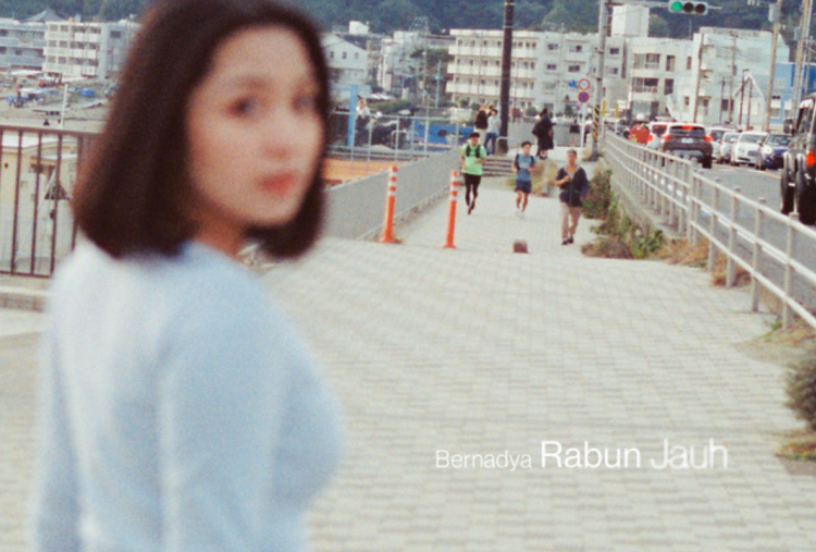 Lirik Lagu Rabun Jauh - Bernadya dan Maknanya, Berharap Bisa Lihat Sosok yang Dicintai