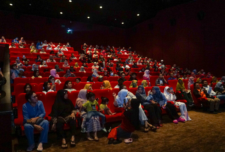 Fedi Nuril Ajak Penonton Surabaya Nonton Duluan Film Terbarunya