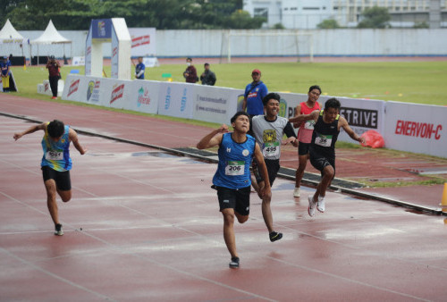 Delegasi SMAN 1 Surade Sukabumi Kampiun 100 Meter Putra