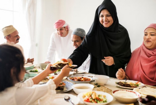 Demi Kehidupan Sosial, 7 dari 10 Orang Semangat Ikut Bukber Puasa Ramadan 2024 