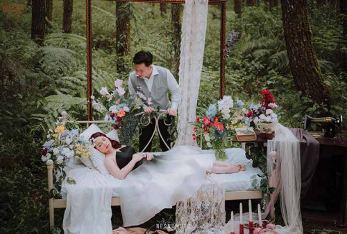 Pre-wedding dr Tiara Lestari dan dr Steven Philip Surya (1); Sleeping Beauty di Hutan Cikole