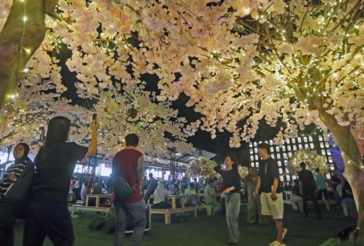 Sakura Hanami Festival Suguhkan Musim Semi Jepang di Surabaya, Sarat Aktivitas dan Ikon Negeri Matahari Terbit