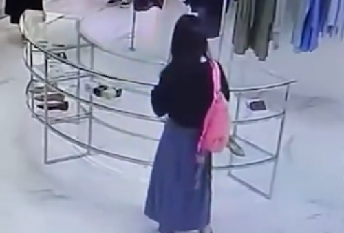 Detik-detik Siswa SMA Diduga Curi Card Holder di Mall Bandung, Aksi Nekatnya Terekam CCTV