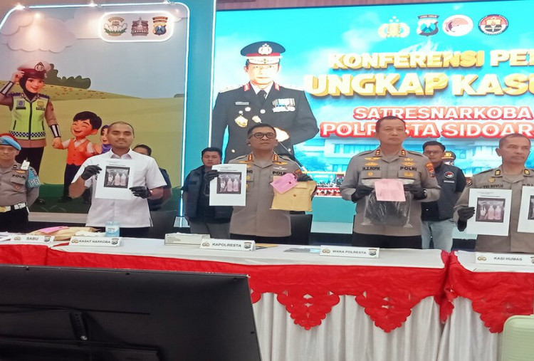 Selundupkan Cairan Etomidate Senilai Rp45 Miliar, 2 WNA Malaysia Ditangkap Polresta Sidoarjo