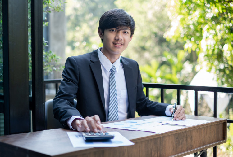 4 Pilihan Karier untuk Mahasiswa Jurusan Finance, Gaji dan Masa Depanmu Lebih Cerah