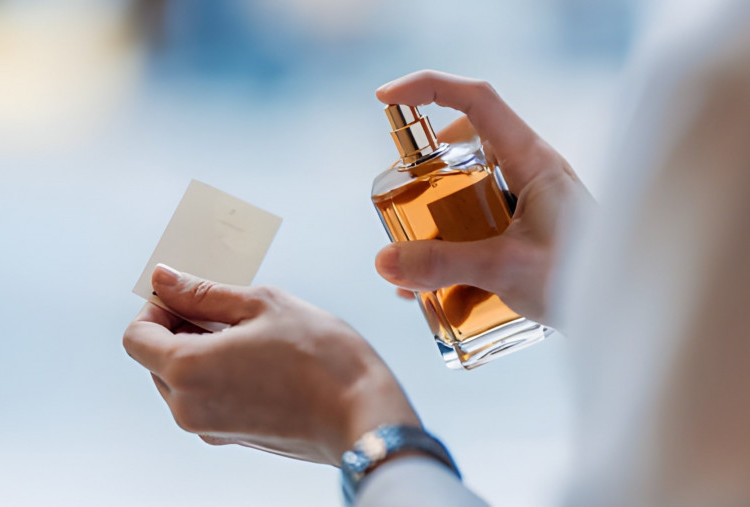 Uji Tahan Lama Body Mist vs Parfum