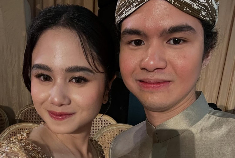 Selfie Usai Pernikahan Al Ghazali, Dul Jaelani dan Tissa Biani Disebut Kembar alias Jodoh!