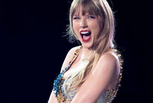 Taylor Swift Hadirkan Bintang Tamu Kejutan untuk Penggemar