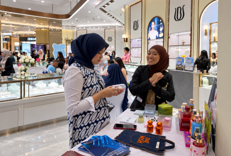 Tampil Lebih Elegan dengan Tren Parfum dan Perhiasan, Begini Cara Memadukannya