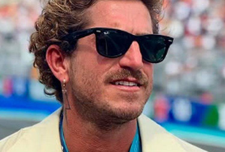 Mengenal Rafael Olarra, Pria yang Dekat dengan Pedro Pascal