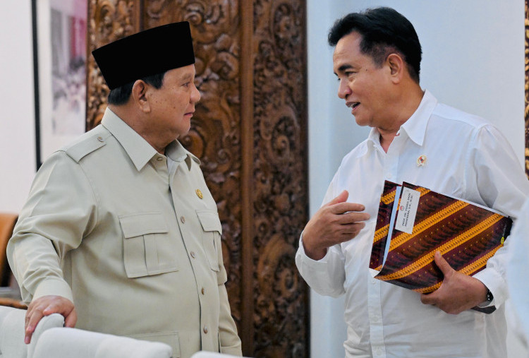 Yusril: Tak Ada Kementerian Kepolisian, Polri Tetap di Bawah Presiden