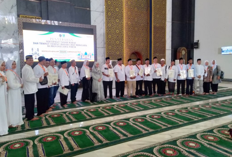 Menteri ATR/BPN Dorong Percepatan Sertifikasi Tanah dan Wakaf di Jawa Timur