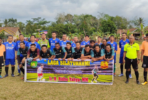 Sumba FC Jamu Persipra All Star Dalam Laga Silaturahmi