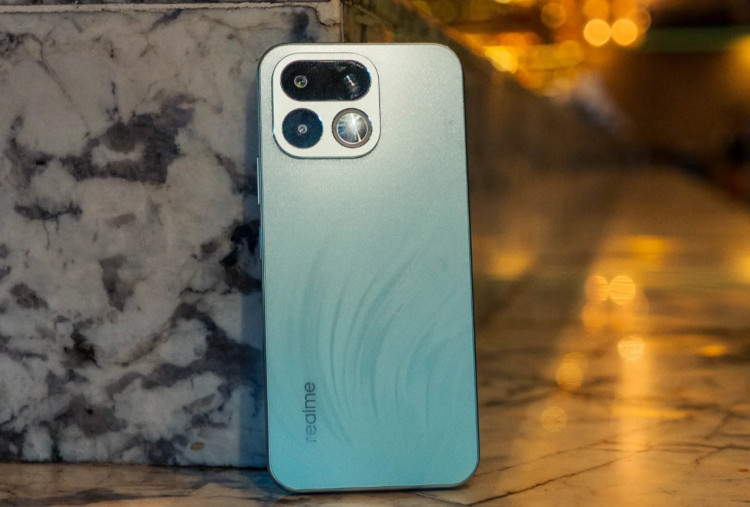 Realme 16T 5G Resmi Meluncur, Bawa Baterai 8.000mAh dan Layar 144Hz