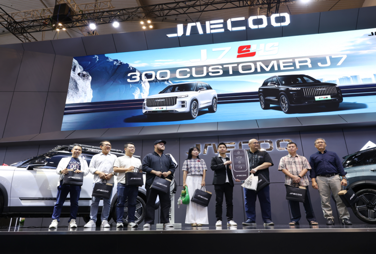 JAECOO J7 SHS Resmi Meluncur, 300 Unit Pertama Diserahkan ke Konsumen