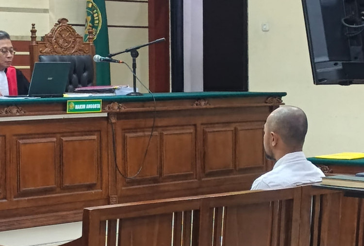 Sidang Korupsi BSPS Sumenep, Terdakwa Sebut Nama Ipong Muchlison
