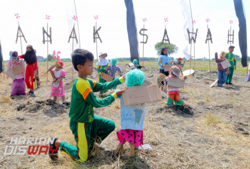 Menuju Hari Anak Nasional 2022 Kampung Lali Gadget (KLG) di Dusun Bendet, Desa Pagerngumbuk, Wonoayu, Sidoarjo melangsungkan kegiatan yang berkolaborasi dengan Mahasiswa Ilmu Komunikasi Universitas Muhammadiyah Malang. 
Peserta melakukan rangkaian penjelajahan keliling desa  dan  anak anak Sekolah Dasar itu kembali ke start awal. Kemudian turun ke sawah dan mengalungkan surat yang berisi harapan harapan mereka di Wong-Wongan Sawah. ( Foto Boy Slamet )