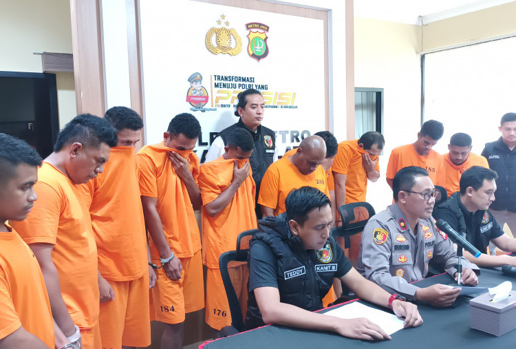 Tersangka Bentrokan di Kemang Jadi 10 Orang, Senapan Angin dan Parang Diamankan