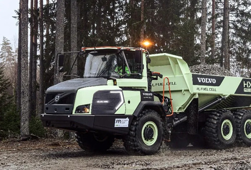 Volvo HX04 Dump Truk Hidrogen Pertama, 12 Kg Hidrogen untuk 4 Jam Kerja