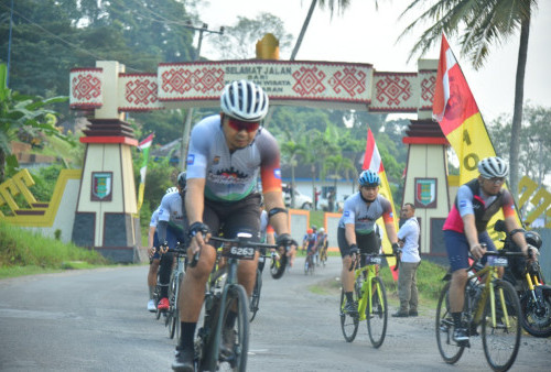 Pagi-pagi Bersepeda, Tour Presisi Polda Lampung Angkat Pariwisata