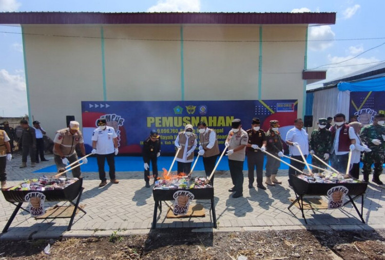 Pemusnahan 9 Juta Batang Rokok Ilegal, Pemkab Sidoarjo dan Bea Cukai Nyatakan Perang Melawan Barang Ilegal