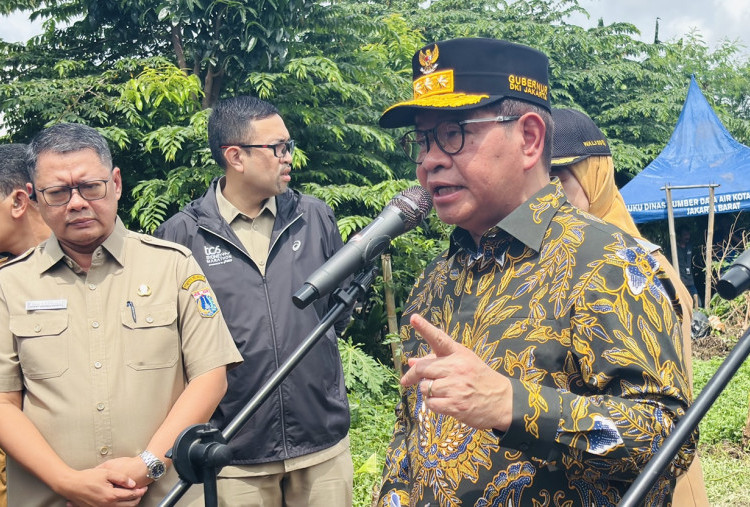 Tegas! Pramono Minta Pencuri Kabel PJU yang Bongkar Trotoar di Cilincing Harus Ditindak