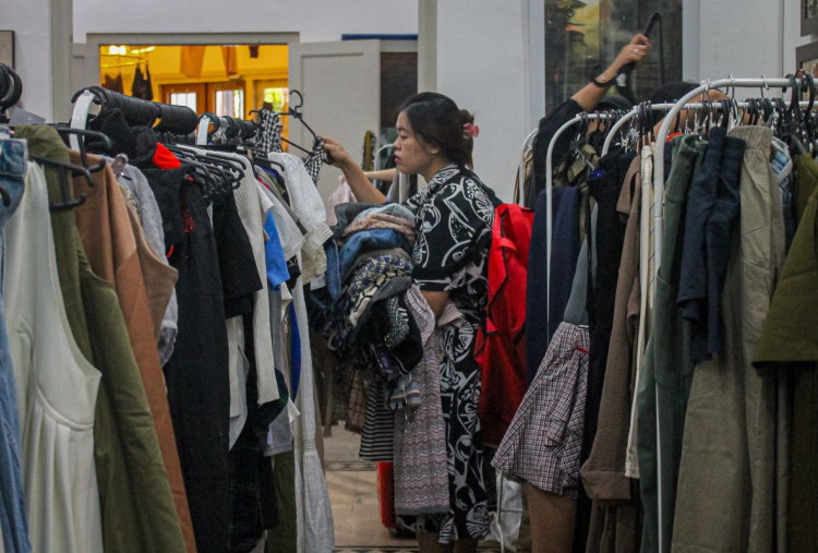 Thrift Market Harian Disway X ARTi 2.0, Hari Pertama, Lebih dari 500 Produk Terjual