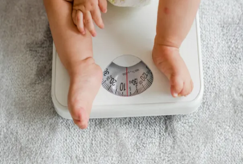 Ini 5 Bahaya Obesitas Pada Anak Kecil, Jangan Sampai Dibiarkan Makan Banyak!