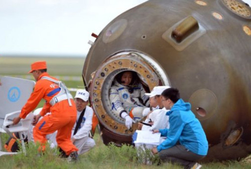 Tiga Atronot Tiongkok Berhasil Mendarat di Bumi, Nyaris 6 Bulan di Luar Angkasa