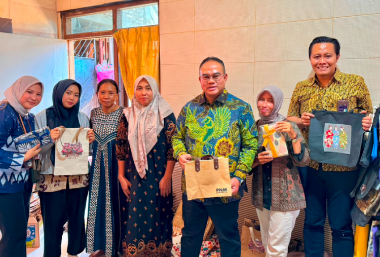 Bersama PNM Mekaar Mesin Jahit Tua Mampu Menghidupi Lima Keluarga