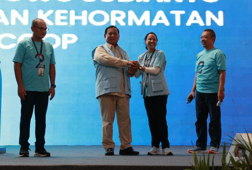 Momen Prabowo Teteskan Air Mata Haru saat Beri Bantuan Modal Rp 15 M untuk Koperasi MDS Coop